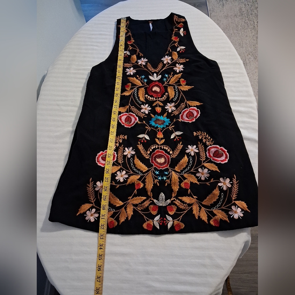 Free People Embroidered Black Sleeveless Mini Dress Size Med - Picture 11 of 13